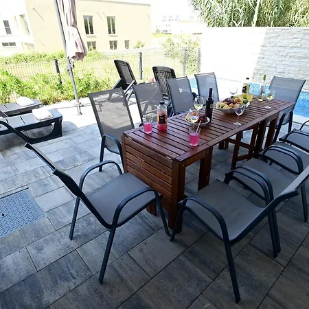 بيت للعطل Tisa