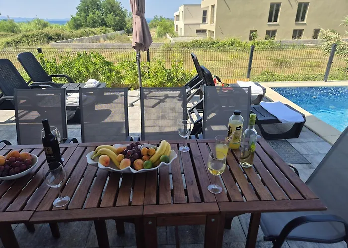 Tisa بيت للعطل